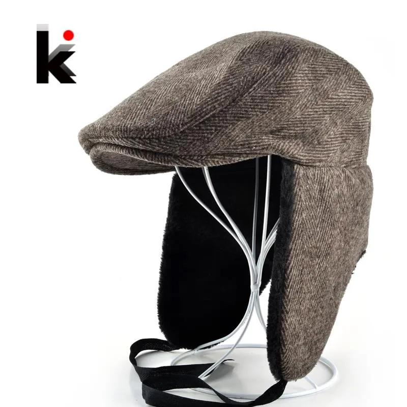2017 New mans modified version bomber cap beret hat with ears warm winter hats for men can be folded peaked caps boina masculina