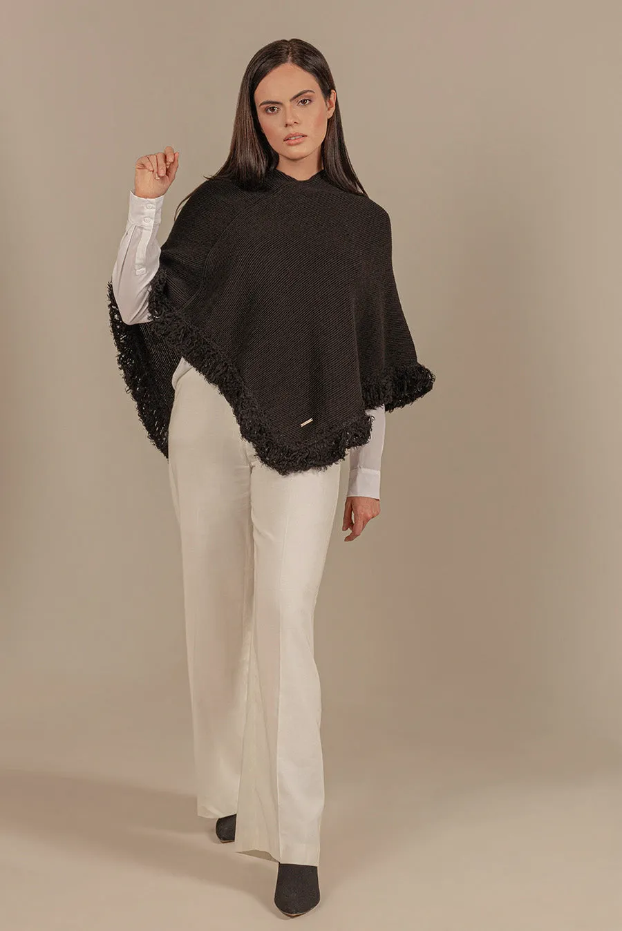Ufficio Poncho Baby Alpaca Color Black