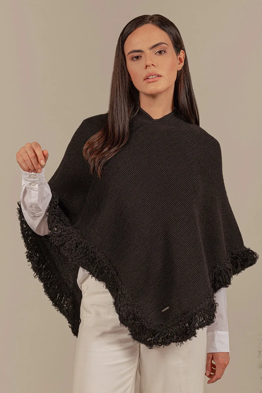 Ufficio Poncho Baby Alpaca Color Black